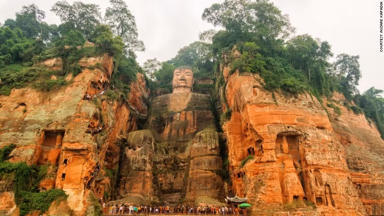Vào năm 1996, Lạc Sơn Đại Phật được UNESCO công nhận là Di sản thế giới.