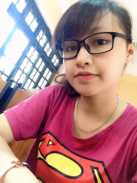 Hiện tại, cô giáo Hồng Nhung đang tiếp tục hoàn thành nốt chương trình học liên thông tại Đại học Sư phạm Hà Nội và theo đuổi ước mơ trở thành một giáo viên thật giỏi.
