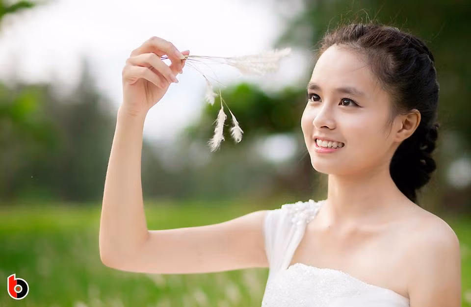 Cô bạn cũng mong muốn những người khác không nên "huyễn hoặc" hay khen quá lời nữ sinh Bách Khoa và không nên coi đó là một điều gì quá đặc biệt.
