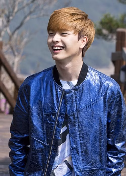 Yook Sungjae (BtoB) nhận được 27 điểm và xếp ở vị trí thứ 2. Nam ca sĩ từng tham gia bộ phim “Reply 1994” trước khi được đánh giá cao khả năng diễn xuất với bộ phim “Plus nine boys”. Năm nay, anh góp mặt trong bộ phim “Who are you: School 2015”.