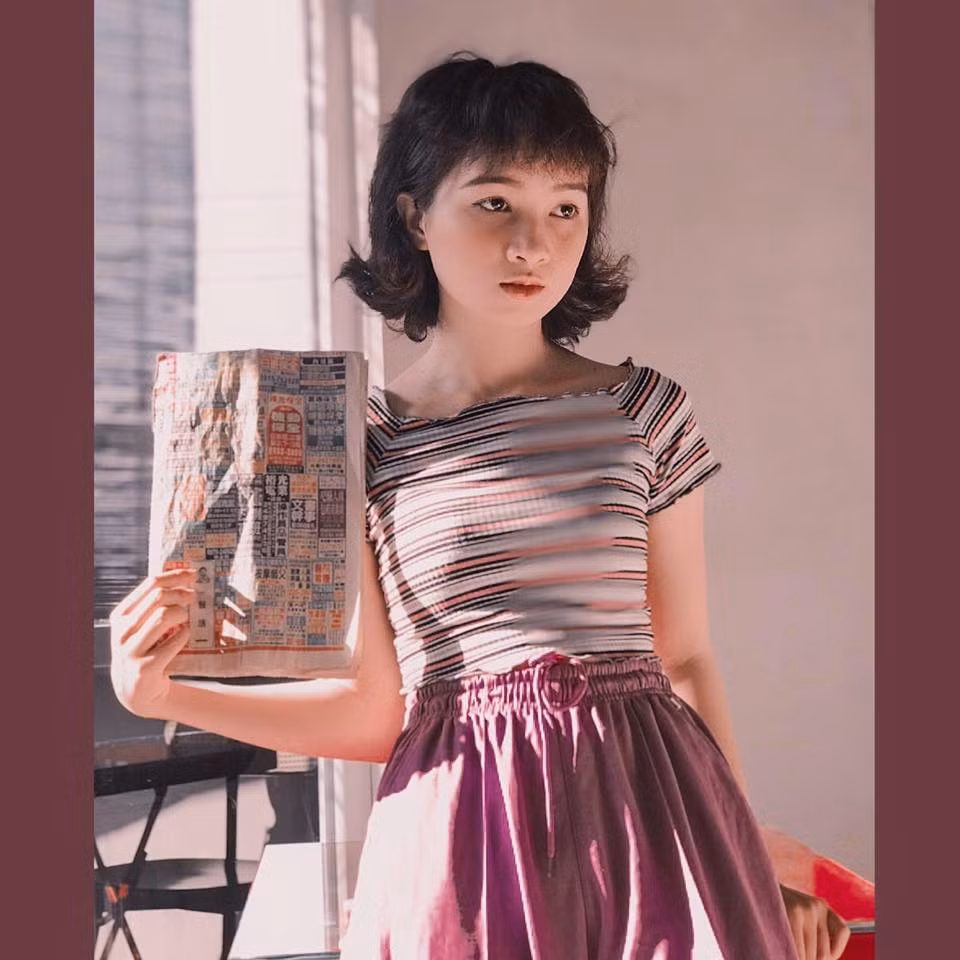 Cô nàng cho biết, cô có thể ngồi kiên nhẫn rất nhiều giờ đồng hồ giữa những núi hàng thùng đổ đống để lùng sục ra được một món đồ độc đáo phù hợp với mình.