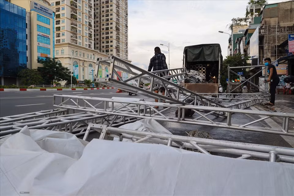 Duong Ha Noi dong duc tro lai trong cac khu vuc “vung xanh“