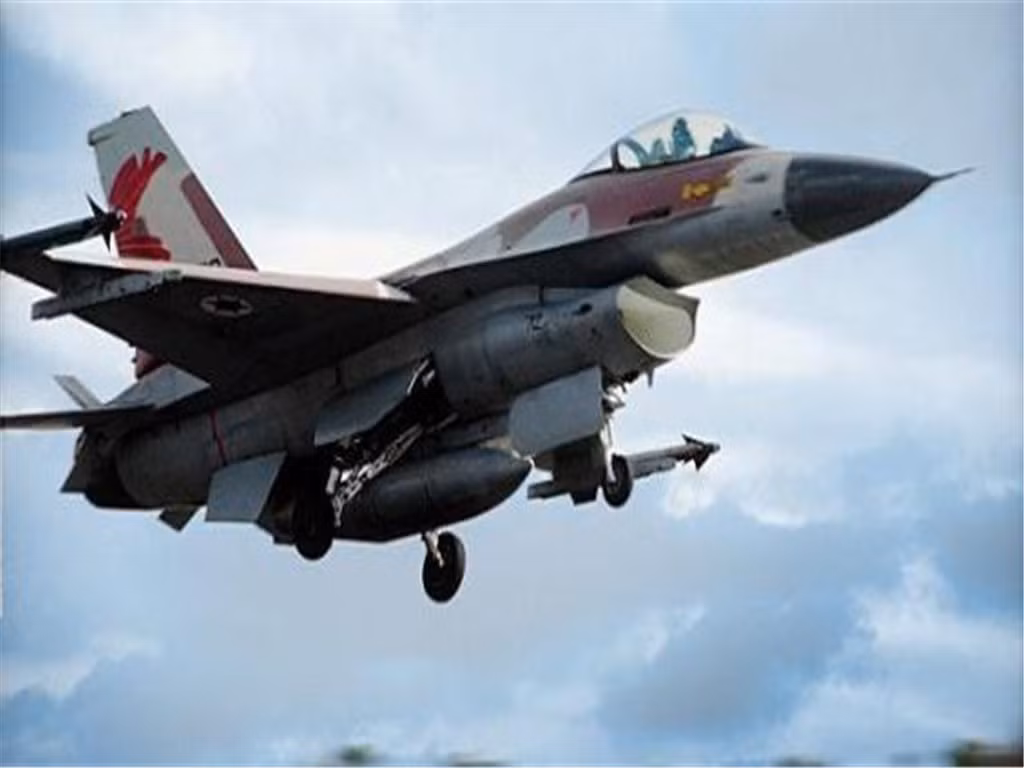 Mặc dù, do không có một hệ thống S-300 và S-400 thật, Ban chỉ đạo cuộc diễn tập Lightning Enduring đã sử dụng các tổ hợp phòng không Patriot mô phỏng các hệ thống S-300 và S-400; tuy nhiên các tình huống mô phỏng được cho là tương tự khả năng tác chiến của S-300 và S-400. Video Isarel huy động quân đội tấn công vào dải Gaza - Nguồn: VTC