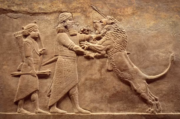 Trải qua nhiều thế kỷ, Babylon vô cùng phát triển, đạt được nhiều thành tựu trong lĩnh vực kinh tế, văn hóa, khoa học... Cuộc sống người dân sung túc, giàu mạnh.