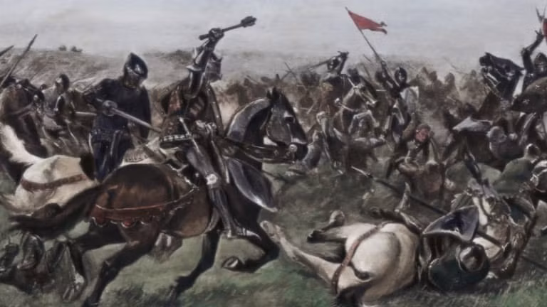 Nhà vua Henry V của Anh ra lệnh cho binh sĩ lập thế trận phòng thủ. Đồng thời, kỵ binh Anh dàn quân trước đội cung thủ để bảo vệ trước đợt tấn công của bộ binh Pháp. Tiếp đến, nhằm làm giảm tốc độ và sức mạnh của kỵ binh Pháp, Vua Anh cho binh sĩ cắm nhiều cọc nhọn phía trước đội hình.