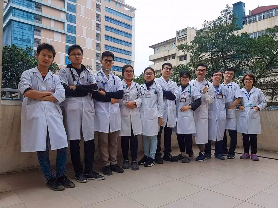 Giot nuoc mat nguoi cha ngay Tet khien nam sinh nganh y bat khoc