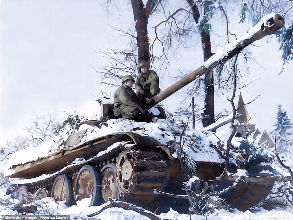 Xe tăng của quân đội Mỹ tại Grandmenil, Bỉ cuối năm 1944.