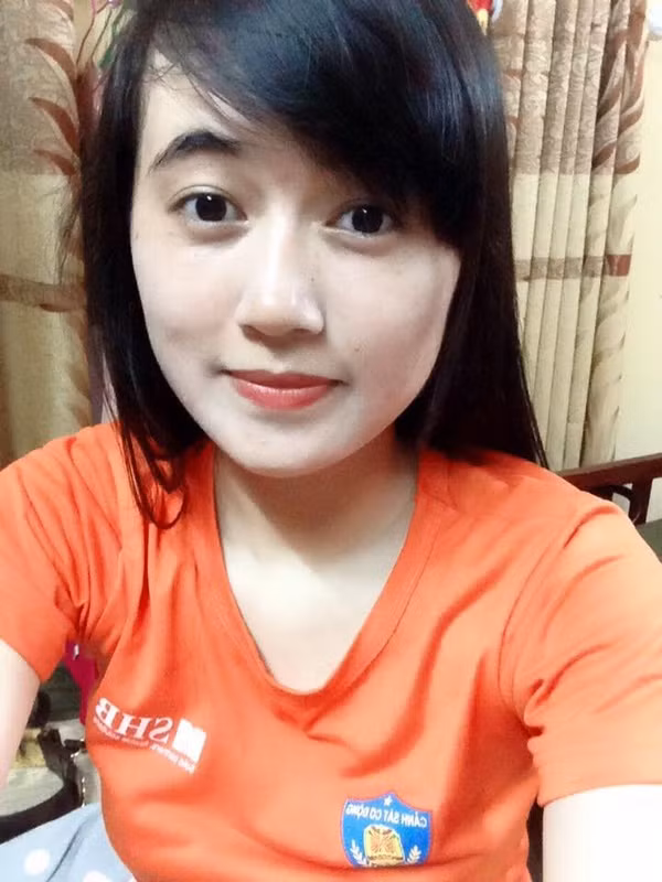 Ngắm hình ảnh đời thường với nhiều nét giản dị, đáng yêu của nữ CSGT xinh đẹp.