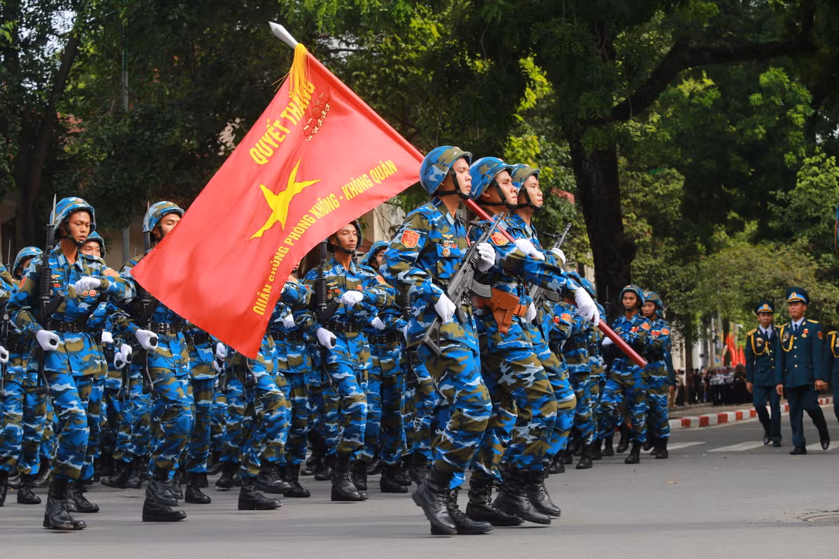 Khối chiến sĩ Quân chủng Phòng không - Không quân đang ngày đêm canh giữ vùng trời vùng biển Tổ quốc.