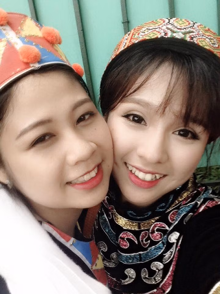 Để thực hiện tốt nhiệm vụ được giao cùng đoàn diễu binh, Phương Thảo đã phải chịu khó tập luyện trong một khoảng thời gian khá dài. Cô bạn phải ở chung với nhiều người khác để phục vụ tập luyện, trải qua cảnh phải tắm chung, thiếu nước sử dụng...