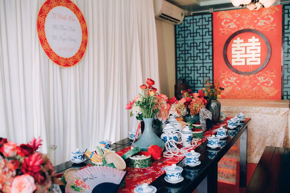 Chắc chắn khi nghe được những lời đầy yêu thương này từ người đàn ông của mình không chỉ riêng Mí Mí mà bất cứ cô gái nào cũng vô cùng hạnh phúc.
