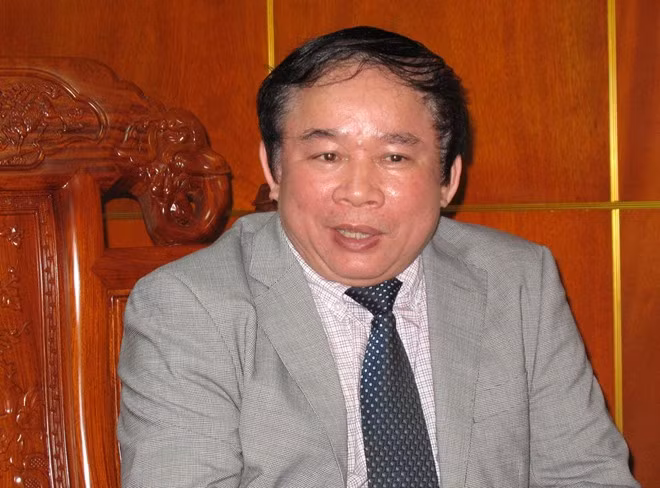 Thu truong GD&DT tu van cach nop ho so trung tuyen
