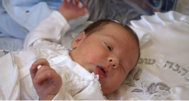 Bao quy đầu của các em bé trai mới sinh chính là phần da tốt nhất để cấy cho các bệnh nhân bỏng.