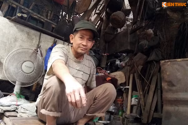Ông Sử vẫn luôn tự hào vì gia đình vẫn giữ nguyên được lò rèn truyền thống, chất lượng sản phẩm được bà con tin dùng, đánh giá chất lượng cao.