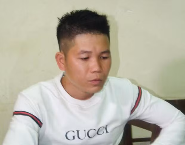 Trước những bằng chứng không thể chối cãi, Hưng đã khai nhận. Theo đó, do nghiện ma túy và cần tiền, ngày 7/11, Hưng đi bộ ra gần khu công nghiệp ở huyện Yên Phong (Bắc Ninh) thuê xe ôm của chị M. về Phổ Yên. Do thạo địa hình, Hưng dụ chị M chở vào khu đồi vắng gần Bệnh viện Quân y 91. Tại đây, gã đã dùng dao mang theo sát hại chị M. Gây án xong, Hưng lấy xe máy của nạn nhân rồi bỏ trốn cho đến khi bị bắt giữ. Với tội ác của mình, sau này, Hưng đã bị TAND tỉnh Thái Nguyên tuyên phạt mức án tử hình về tội "Giết người". 