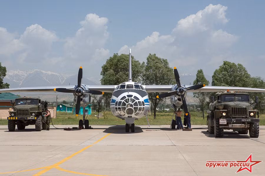 Máy bay trinh sát An-30. Nguồn ảnh: Arms-Expo