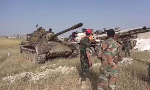 Được biết, phần lớn binh sĩ Syria thương vong trong vụ pháo kích của các tay súng phiến quân gần thị trấn Joureen. Ảnh: AMN.