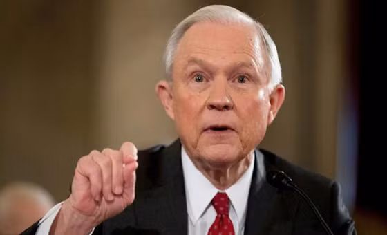 Được biết, ông Jeff Sessions sinh ngày 24/12/1946 tại Selma, bang Alabama. Ông là một chính trị gia và luật sư người Mỹ. Ảnh: lgbtqnation.com.