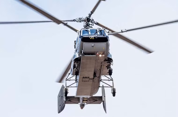 Để làm nhiệm vụ cảnh báo sớm trên không, Ka-31 được trang bị hệ thống radar E-801M Oko do Viện nghiên cứu vô tuyến Nizhny Novgorod phát triển. Nó bao gồm anten mạng pha được bố trí đặt dưới bụng máy bay.