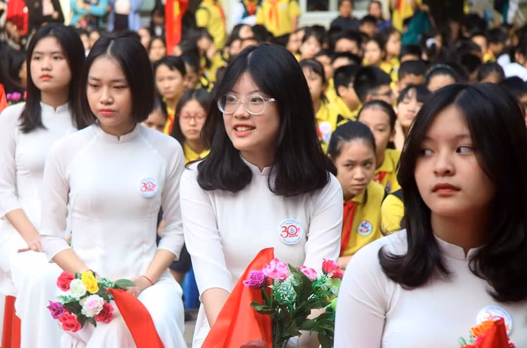 Tuyen sinh vao 10: Chi tieu cua cac truong o TP HCM vao lop chuyen nhu the nao?-Hinh-2