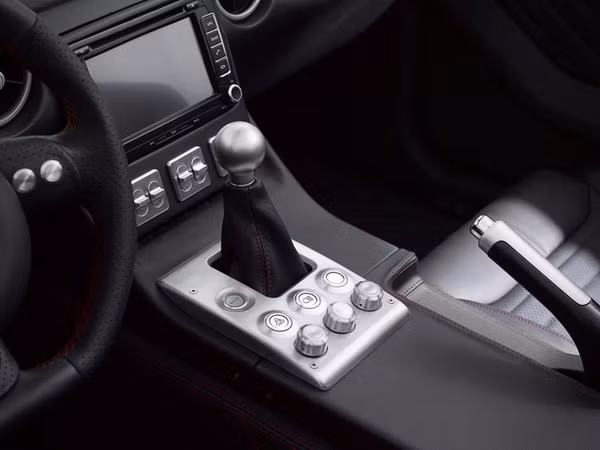 Chiếc convertible làm sống lại Shelby Cobra 427 một thời ảnh 9