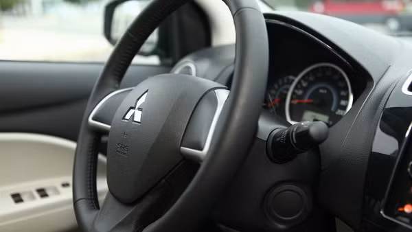 Mitsubishi Attrage: Hấp dẫn từ bên trong ảnh 10