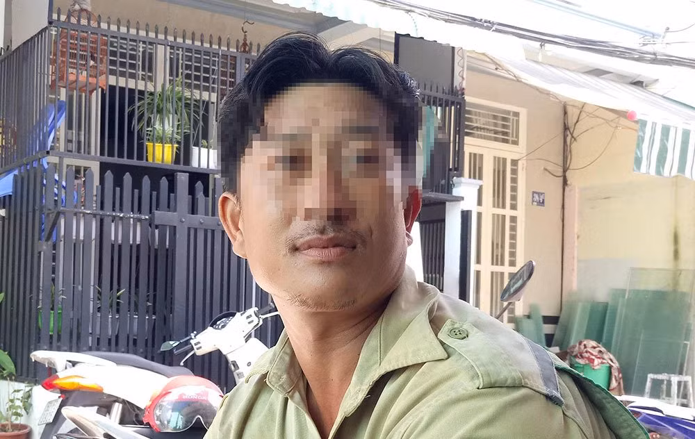 Doi 100 USD bi phat 90 trieu: Anh Ca Re duoc mien tien phat, bi tich thu 100 USD