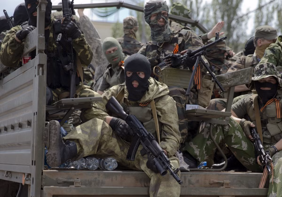 Bộ chỉ huy các chiến dịch đặc biệt Ukraine đã ra “lệnh tiêu diệt” đối với pháo binh Nga, nhưng hiệu quả thực tế của nó không như tuyên truyền. Dù được Mỹ và NATO huấn luyện nhưng quy mô lực lượng đặc biệt Ukraine hiện nay vẫn còn tương đối nhỏ, tuy đã có một số cuộc tấn công nhằm vào đoàn xe hậu cần của Nga, nhưng ảnh hưởng đến chiến trường chính diện là không lớn.