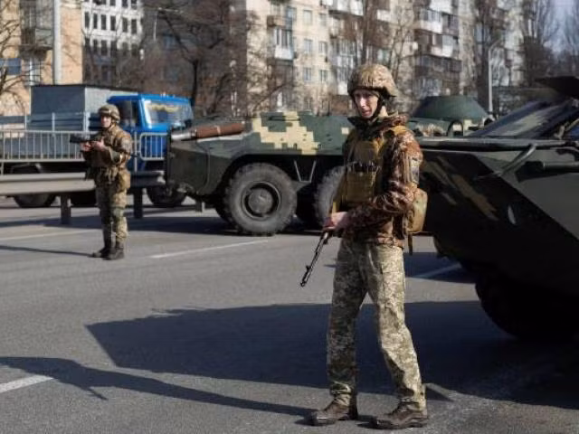 Nếu quân đội Ukraine thực sự chủ động tấn công Nga thì họ sẽ đối đầu trực diện với quân chủ lực của Nga. Với lực lượng hiện tại Ukraine khó có thể gom đủ binh lính và vũ khí để đủ sức đối đầu với một sư đoàn chủ lực của Nga.