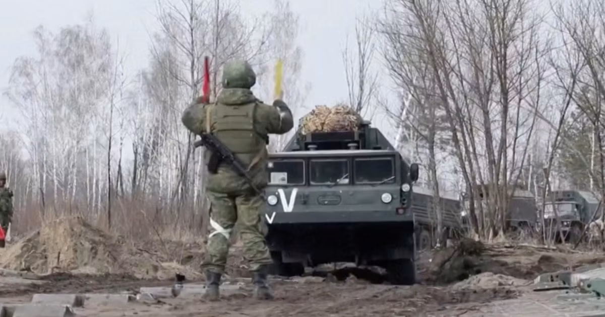 Nhiều chuyên gia cho rằng, việc quân đội Ukraine chủ động tấn công quân đội Nga là điều khó tin, bởi vì tình hình của Ukraine bây giờ là đang quá khó khăn bởi vì quân đội Ukraine đang chịu thiệt hại nặng, cũng như lực lượng phân tán và không còn vũ khí để chiến đấu với Nga.