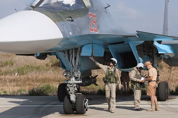 Mặc dù Nga đã chịu áp lực từ Israel trong việc kiềm chế cung cấp cho Syria các hệ thống phòng không hoặc tên lửa đạn đạo, nhưng điều này có thể sẽ không áp dụng với các máy bay chiến đấu tấn công chủ yếu nhằm vào các đối thủ NATO của Syria.