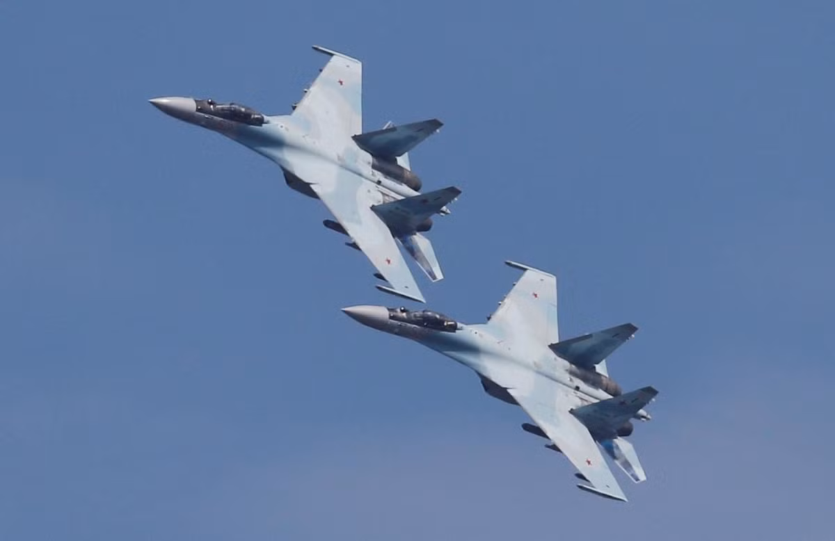 Được đưa vào phục vụ từ năm 2014, các máy bay chiến đấu thế hệ 4++ Su-35 hiện là lực lượng răn đe chiến lược của Không quân Nga. Và khả năng của chiếc máy bay này được đánh giá là tương xứng với các máy bay phản lực hàng đầu của NATO. 