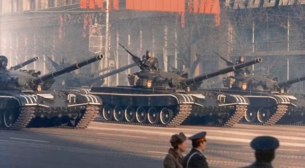 Nhưng xe tăng T-72 không phải là một mẫu cải tiến dựa trên thiết kế cũ, mà là một loại xe tăng mới hoàn toàn và vượt trội so với các dòng xe tăng tiền nhiệm trước đó.