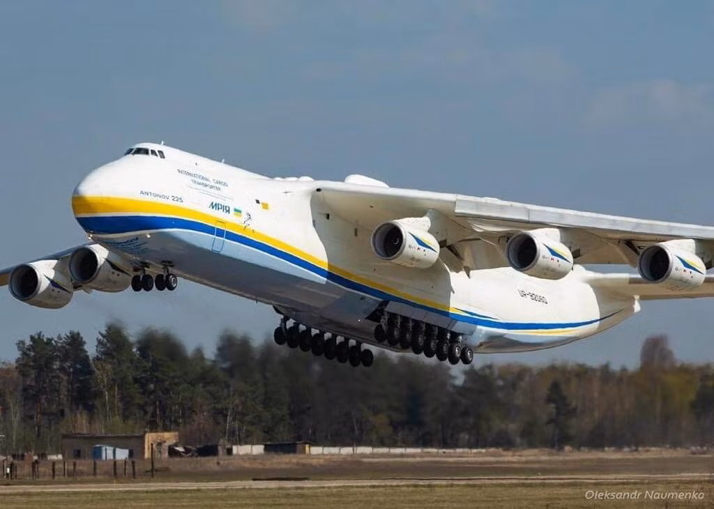 Chương trình An-225 cung cấp nền tảng công nghệ mạnh mẽ để phát triển thế hệ máy bay rất lớn mới, mặc dù tương lai của nó phụ thuộc phần lớn vào kết quả của cuộc xung đột hiện tại ở Ukraine và định hướng chính trị của chính quyền Kiev sau đó.