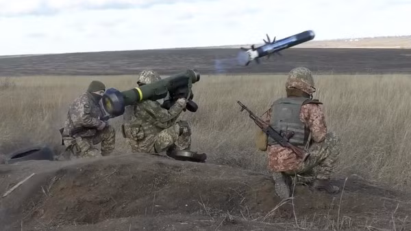 Cũng trong ngày 10/3, kênh Alarabiya đưa tin về trận chiến này như sau, quân đội Ukraine đã tiêu diệt 5 xe tăng Nga sa vào bẫy. Một nhóm xe tăng và xe bọc thép của Nga đã xuất hiện ở ngoại ô thành phố Brovary, cách thủ đô Kiev của Ukraine 35 km, nhưng các lực lượng Ukraine đã giăng bẫy ở đó.