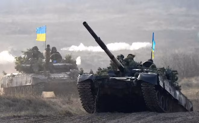 Điều này được đưa ra trong bối cảnh Nga tuyên bố rằng Ukraine đang lên kế hoạch cho một cuộc tấn công, nhằm vào các khu vực do quân ly khai nắm giữ ở phía đông Ukraine, cụ thể là các nước Cộng hòa Nhân dân Donyetsk và Lugansk tự xưng. Những vùng lãnh thổ này tuy nhận được sự hỗ trợ đáng kể của Nga nhưng vẫn không được Moscow công nhận về mặt ngoại giao.