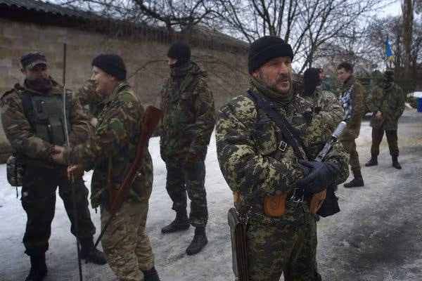 Hiện tại Vệ binh Chechnya và một số lực lượng Nga đang bao vây Mariupol (thành phố cảng ở miền nam Ukraine) trong thế áp đảo. Theo phân tích của các chuyên gia quân sự, ngoại trừ hướng ra biển, Mariupol đã bị quân Nga bao vây ở 3 hướng còn lại.