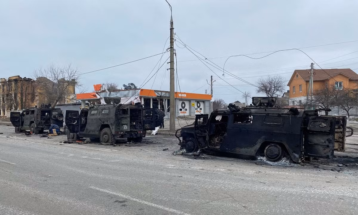 Còn số liệu mới nhất được quân đội Ukraine công bố có phần hơi quá, khi cho rằng số người chết trong quân đội Nga đã lên tới 13.000 người, còn số liệu do phía Nga công bố vẫn là 500 người.