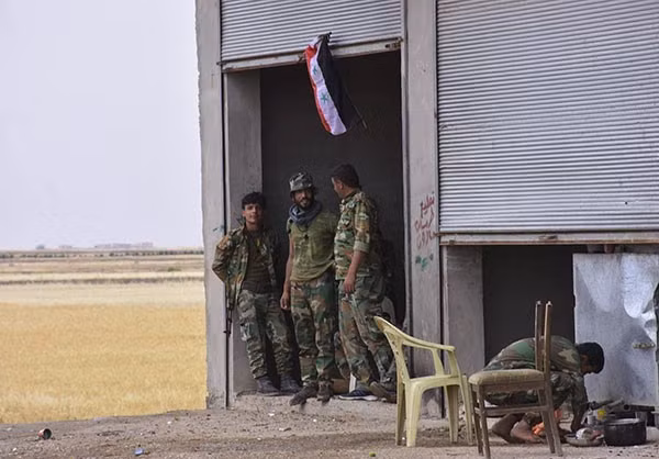 Ngoài ra, hàng chục tay súng IS đã bỏ mạng trong đợt tấn công của lực lượng vũ trang Syria. Ảnh: FNA.