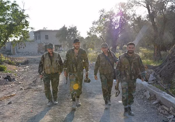 Binh sĩ Syria cũng giành được nhiều thắng lợi trong những cuộc chiến trên đường phố gần Nhà thờ Hồi giáo al-Taqwa. Ảnh: FNA.