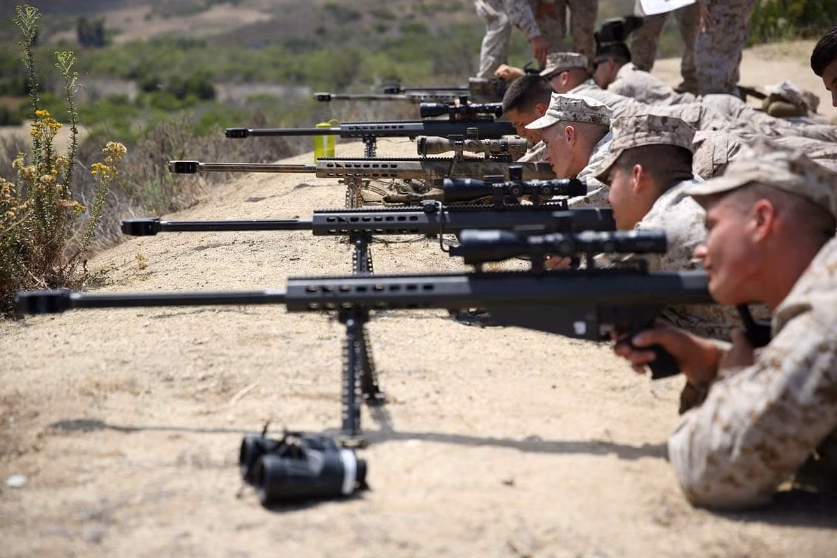 Hình ảnh phiến quân Houthi đang tác chiến với khẩu súng bắn tỉa M82.