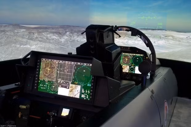 Điều quan trọng nữa là giá thành của F-15EX ở mức rất phải chăng, nó sẽ thấp hơn con số 95 triệu USD của tiêm kích F-35A vào thời điểm hiện nay và có thể còn giảm trong tương lai.
