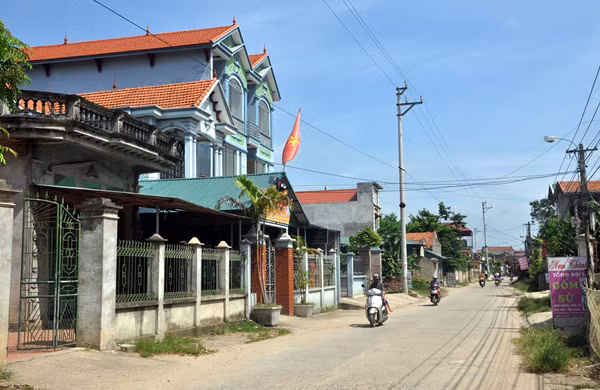 Qua xác minh, chị H là người hiền lành, chưa từng có mâu thuẫn, thù oán với ai. Tuy nhiên, không phải ngẫu nhiên mà hung thủ lại "chọn" đúng nhà nạn nhân để gây án. Đối tượng này chắc chắn phải biết rõ thói quen sinh hoạt, hoàn cảnh của nạn nhân. Điều này cho thấy, đối tượng có quen biết hoặc sống cùng thôn, có thời gian theo dõi, tìm hiểu quy luật của nạn nhân trước đó. (Ảnh minh họa, nguồn Internet) 