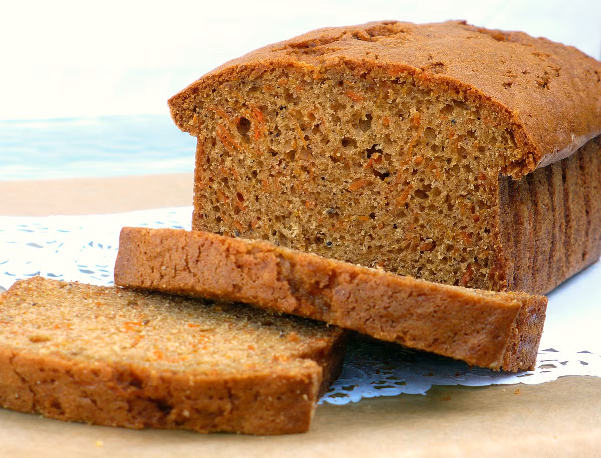 Gạo vàng và thức ăn từ ngũ cốc giúp tăng lượng HDL cholesterol và giảm nồng độ chất béo có tên triglycerides trong máu.