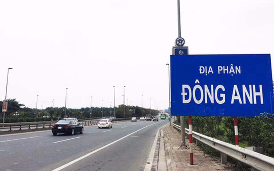 Lãnh đạo 5 huyện cũng kiến nghị thành phố đầu tư hệ thống giao thông; hướng dẫn tiêu chuẩn của siêu thị mini; tính toán lại tiêu chí tỷ lệ nước thải đô thị được xử lý đạt quy chuẩn kỹ thuật. Cùng với đó là hướng dẫn thực hiện các tiêu chí: Mật độ đường giao thông đô thị; diện tích giao thông trên dân số; mức tăng trưởng kinh tế 3 năm gần nhất; tỷ trọng công nghiệp, xây dựng và thương mại, du lịch trong cơ cấu kinh tế; tỷ lệ lao động phi nông nghiệp.