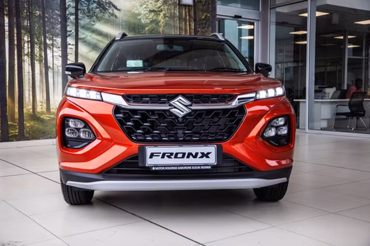 Trước đó, một số đại lý cũng từng tiết lộ về khả năng ra mắt Swift thế hệ mới, tuy nhiên nhà phân phối đã lên tiếng phủ nhận. Do đó, thông tin về mẫu xe SUV Suzuki Fronx 2025 vẫn đang được giới tiêu dùng và giới chuyên môn chờ đợi xác nhận.