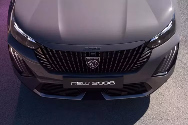 Mâm xe là điểm nhấn sáng tạo và phá cách của New Peugeot 2008 tại Việt Nam với thiết kế được lấy cảm hứng từ kiến trúc của những thành phố nổi tiếng trên thế giới. Phiên bản Premium sử dụng mâm 17 inch Karakoy, được thiết kế với ý tưởng từ các công trình cổ điển tại địa danh cùng tên thuộc thành phố Istanbul, Thổ Nhĩ Kỳ.