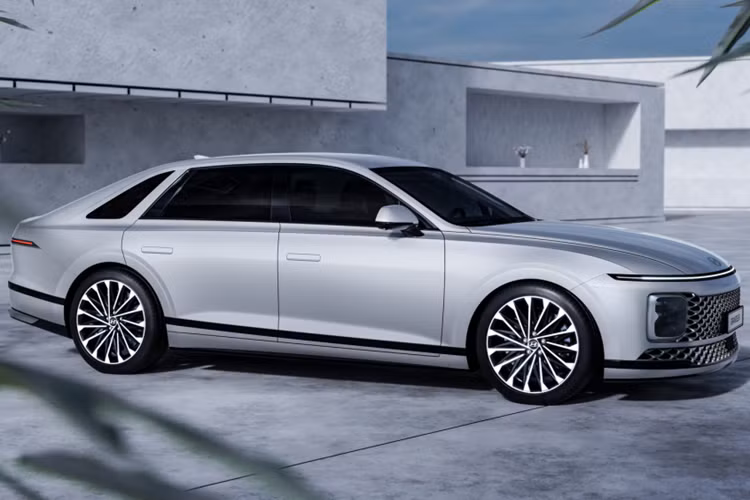 Hiện hệ thống PHEV trên Hyundai Grandeur 2026 hiện vẫn đang được Hyundai cố gắng hoàn thiện và dự kiến đưa vào sử dụng vào giữa năm nay.
