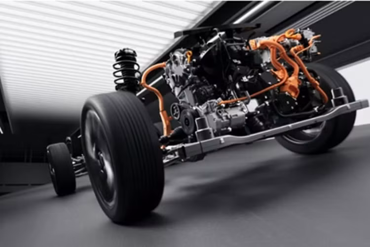 Trong số đó, đáng chú ý nhất là động cơ 1.6L tăng áp và 2.5L tăng áp, cả hai đều đã được tinh chỉnh để tối ưu hóa khả năng điện khí hóa. Cụ thể, bản 2.5L hybrid trang bị trên Hyundai Palisade 2026 mới có thể đạt công suất lên tới 329 mã lực và 460 Nm mô-men xoắn, tăng lần lượt 19% và 9% so với bản động cơ xăng thông thường.