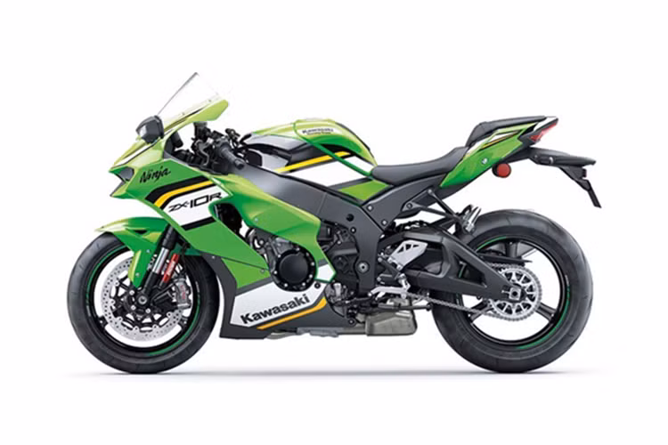Hệ thống an toàn của xe được trang bị nhiều tính năng như hệ thống S-KTRC, KLCM, KEBC, KQS và hệ thống Cruise Control.